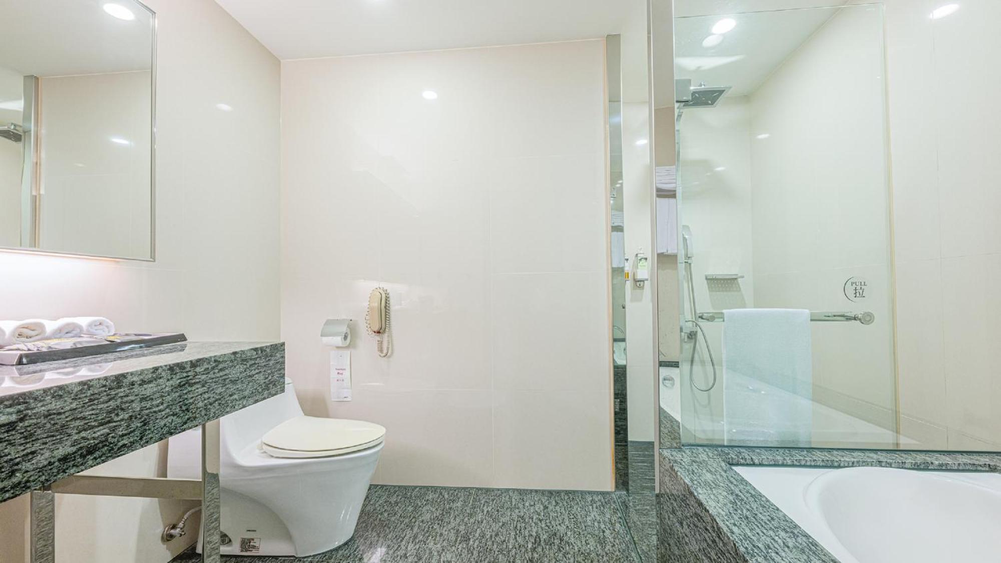 Check Inn Select Taichung Dadun Exterior photo
