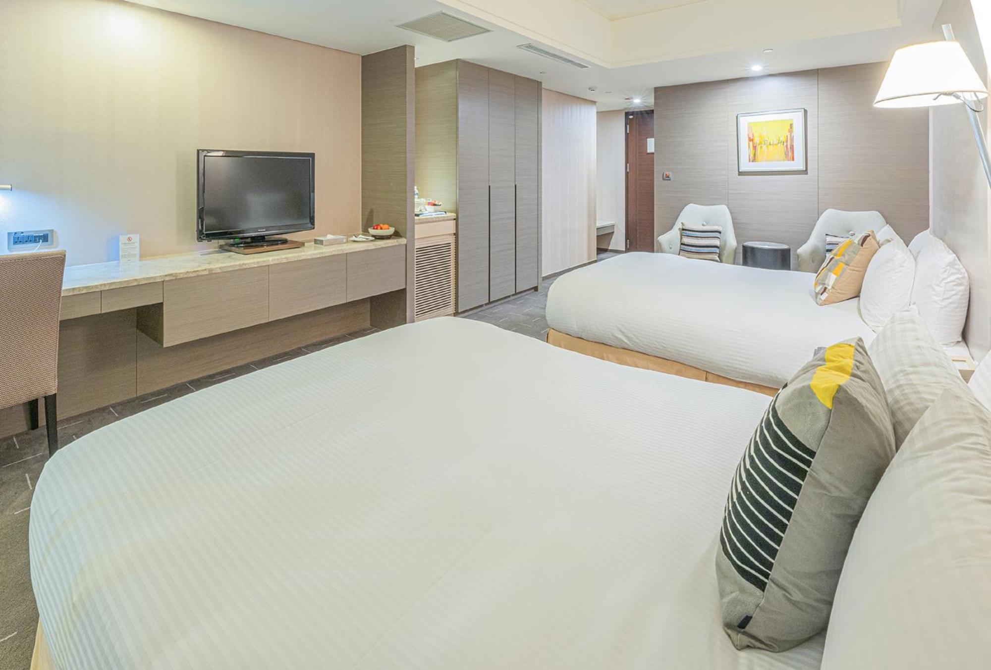 Check Inn Select Taichung Dadun Exterior photo